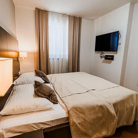 Marina Levant 203&202 Apartman *