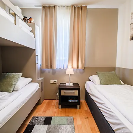 Marina Levant 203&202