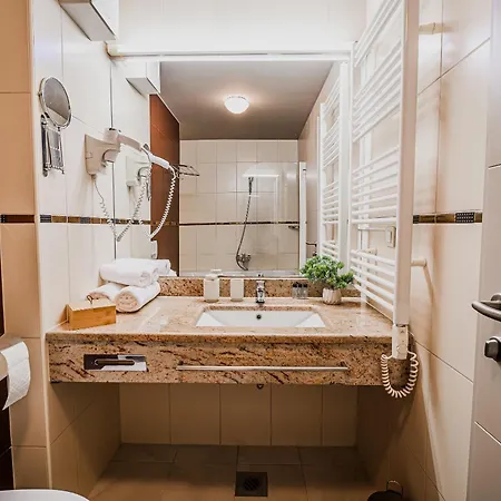 Marina Levant 203&202 포르토로즈