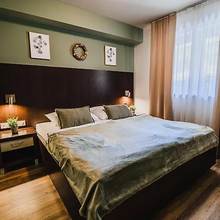 Marina Levant 203&202