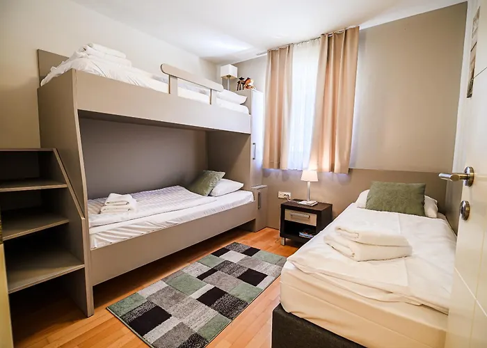 Marina Levant 203&202 波尔托罗